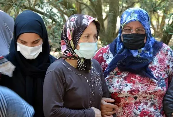 Son dakika haberleri: Kazada hayatını kaybeden Sözleşmeli Piyade Er Ahmet Esen toprağa verildi Son dakika haberleri: Kazada hayatını kaybeden Sözleşmeli Piyade Er Ahmet Esen toprağa verildi