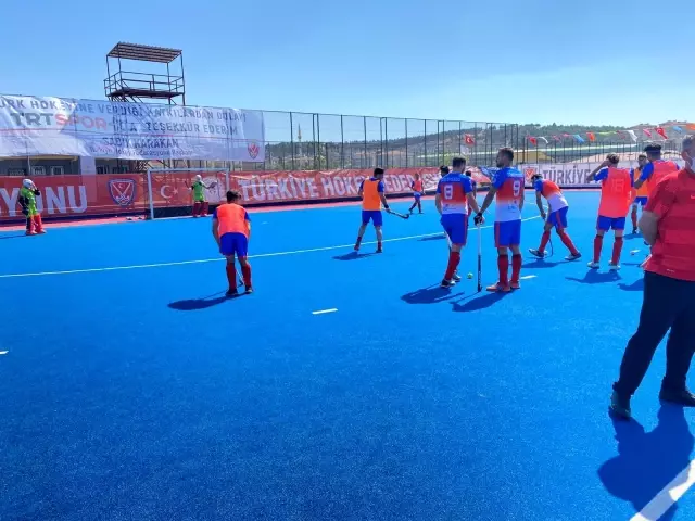 Hokey şöleni Gaziantep'te başladı Hokey şöleni Gaziantep'te başladı