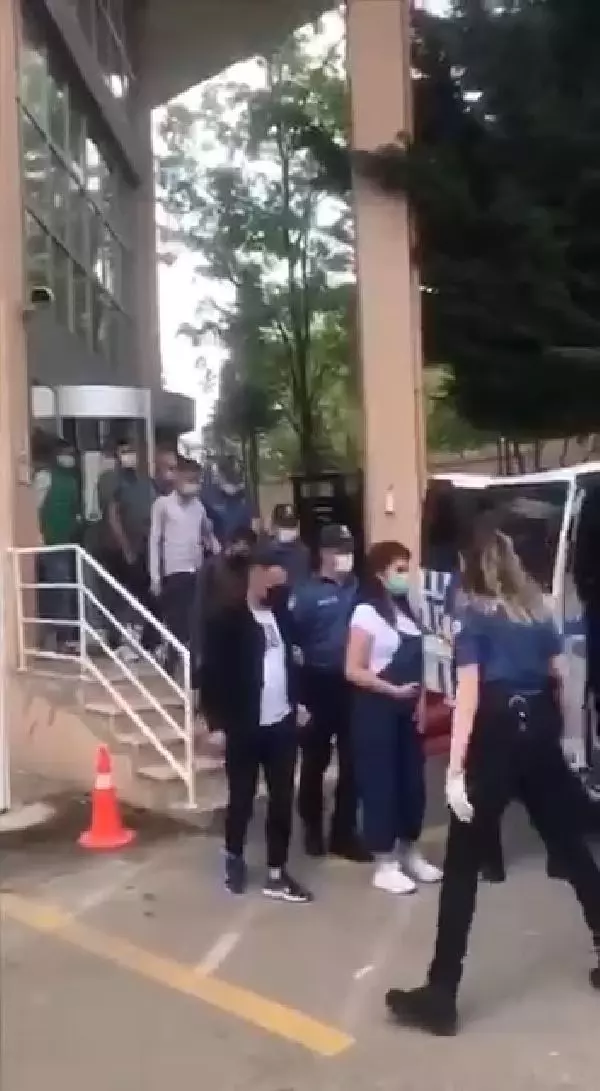 Kadınlara uyuşturucu kullandırarak fuhuşa zorlayan çeteye operasyon: 3 tutuklama Kadınlara uyuşturucu kullandırarak fuhuşa zorlayan çeteye operasyon: 3 tutuklama