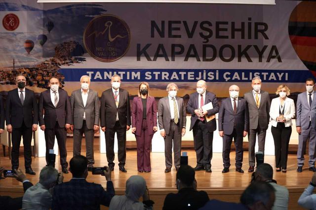KAYÜ Rektörü Karamustafa, 'Nevşehir-Kapadokya Tanıtım Stratejisi Çalıştayı'na panelist olarak katıldı KAYÜ Rektörü Karamustafa, 'Nevşehir-Kapadokya Tanıtım Stratejisi Çalıştayı'na panelist olarak katıldı