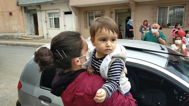 kendisini arabaya kilitleyen sevimli bebek 2 14180824 o