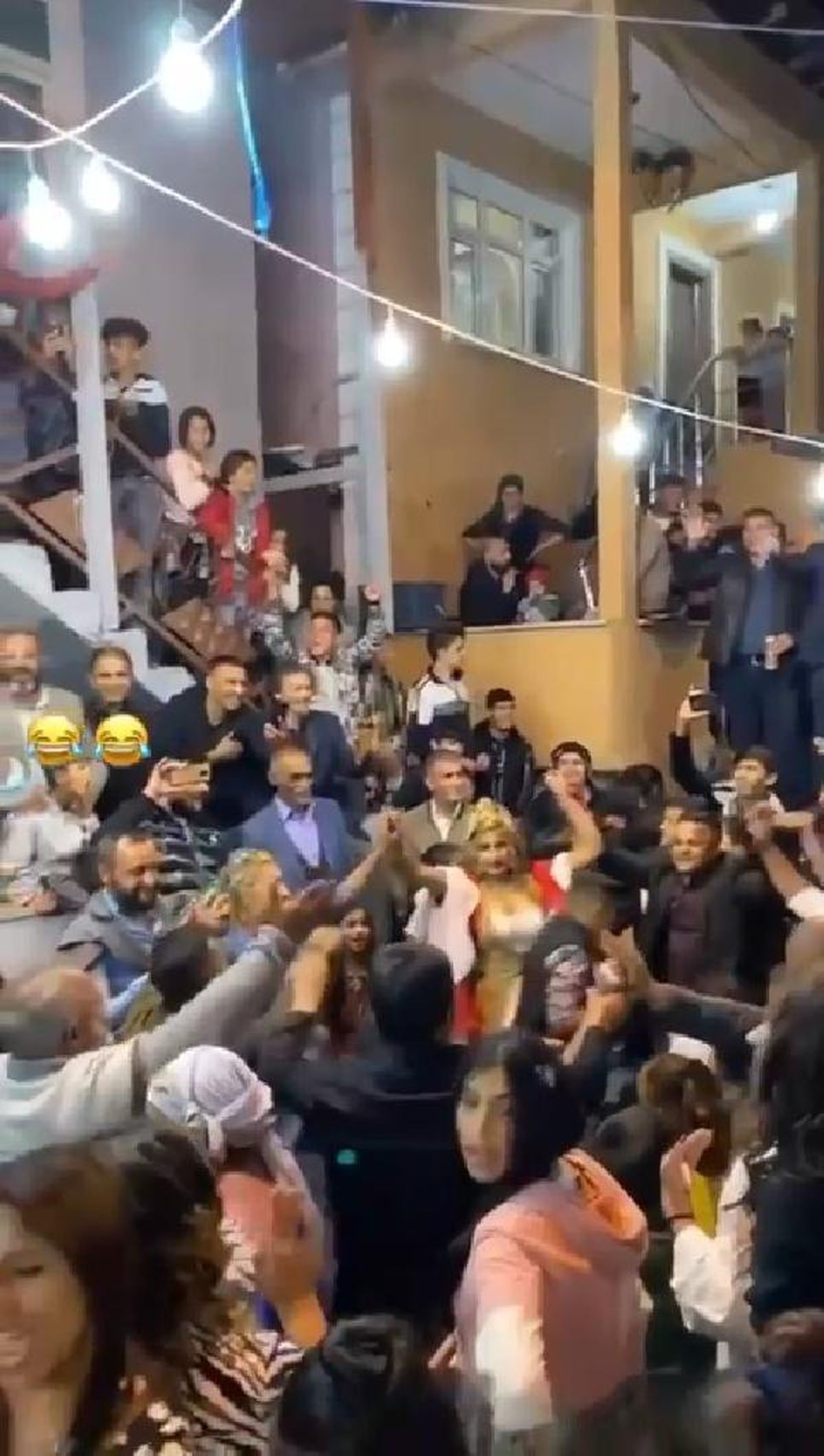 Sakarya'daki düğünde koronavirüs tedbirleri hiçe sayıldı