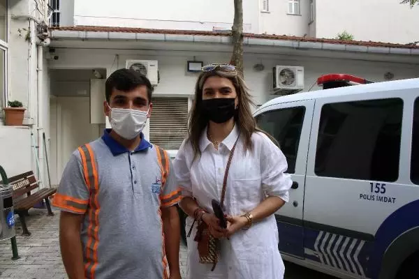 ŞİŞLİ'DE TEMİZLİK İŞÇİSİ KALDIRIMDA BULDUĞU 1500 EUROYU SAHİBİNE ULAŞTIRDI