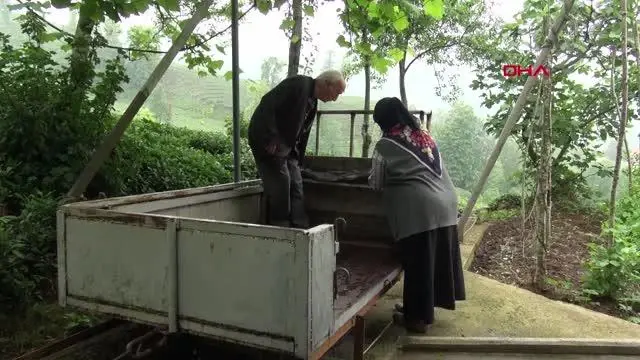 TEPEDEKİ EVİNE KOLAY ULAŞIM İÇİN VAGONLU RAYLI SİSTEM KURDU TEPEDEKİ EVİNE KOLAY ULAŞIM İÇİN VAGONLU RAYLI SİSTEM KURDU