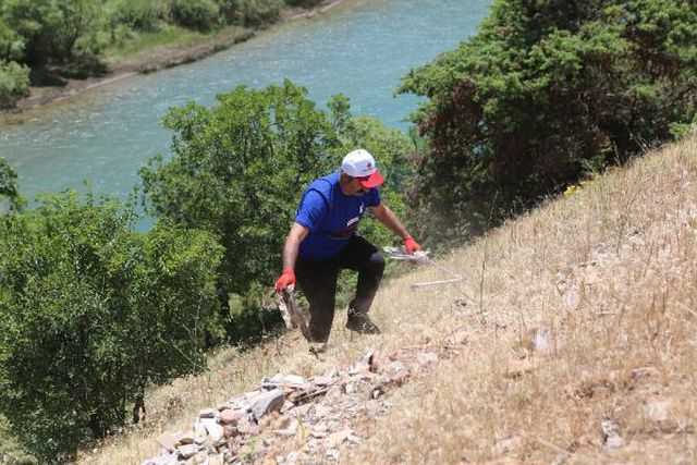 TUNCELİ'DE TOPLANAN ATIKLAR, GERİ DÖNÜŞÜMLE ÖĞRENCİLERE BURS OLACAK