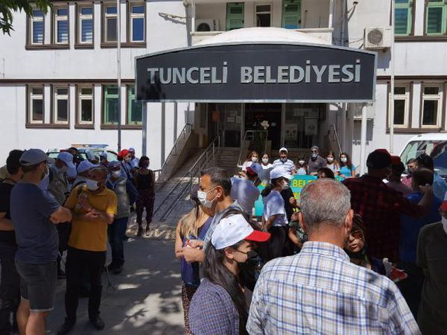 TUNCELİ'DE TOPLANAN ATIKLAR, GERİ DÖNÜŞÜMLE ÖĞRENCİLERE BURS OLACAK