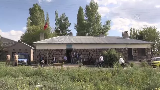 4 köyde yapılan muhtarlık seçimi sona erdi 4 köyde yapılan muhtarlık seçimi sona erdi