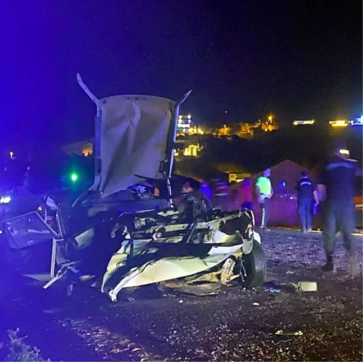 Antalya'da hatalı sollama kazası: 1 ölü, 2 yaralı