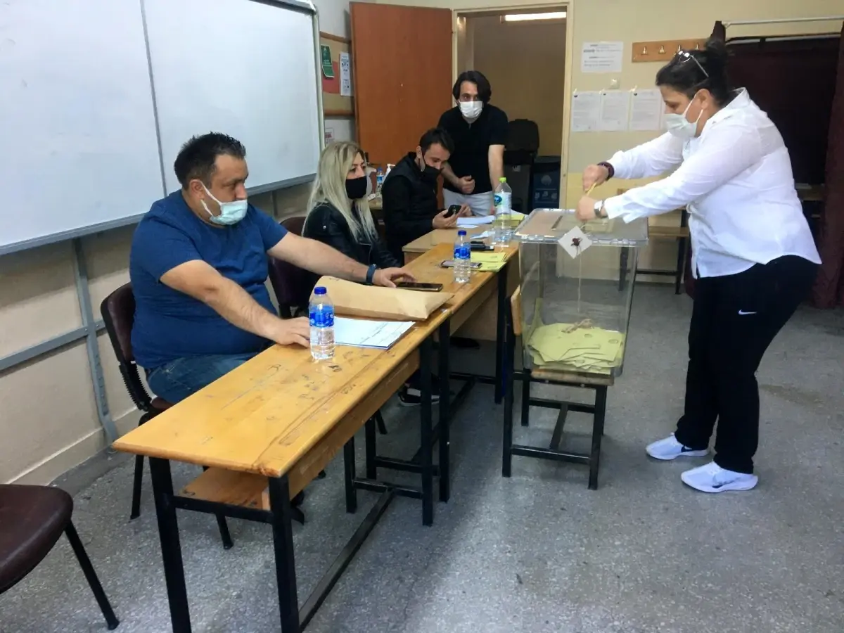 Bartın'da 1 mahalle ve 4 köyde seçim heyecanı yaşandı