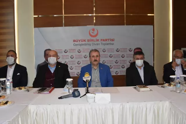 BBP Genel Başkanı Destici Afyonkarahisar'da yeni anayasa ve erken seçim tartışmalarını değerlendirdi Açıklaması BBP Genel Başkanı Destici Afyonkarahisar'da yeni anayasa ve erken seçim tartışmalarını değerlendirdi Açıklaması