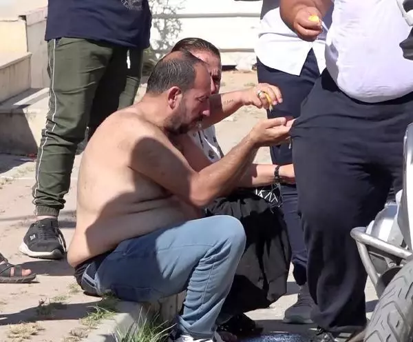 ANTALYA ÇOCUKLARIN KAVGASINA AİLELER KARIŞTI, POLİS BİBER GAZIYLA MÜDAHALE ETTİ ANTALYA ÇOCUKLARIN KAVGASINA AİLELER KARIŞTI, POLİS BİBER GAZIYLA MÜDAHALE ETTİ