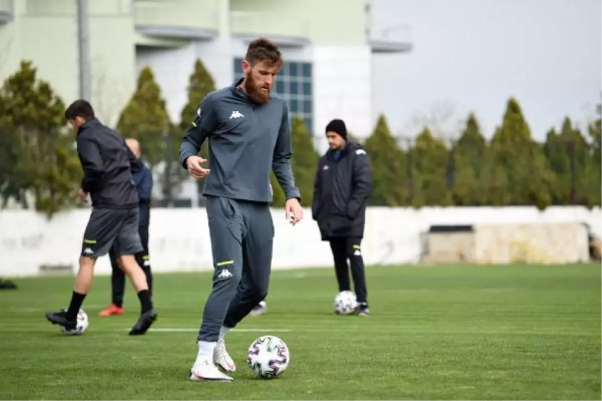 Denizlispor'da Leismann sözleşmesini feshetti