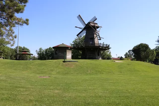 Sokağa çıkma kısıtlaması nedeniyle sakinlik yaşanıyor Sokağa çıkma kısıtlaması nedeniyle sakinlik yaşanıyor