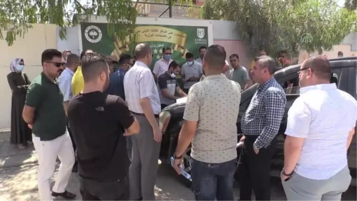 FETÖ'ye ait okulda eğitim gören öğrencilerin velileri, 'kalitesiz eğitim'i protesto etti