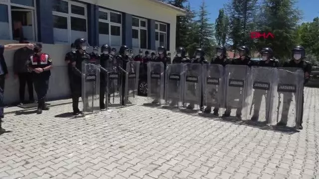 GÜNEY BELDESİNDE SEÇİM HEYECANI GÜNEY BELDESİNDE SEÇİM HEYECANI