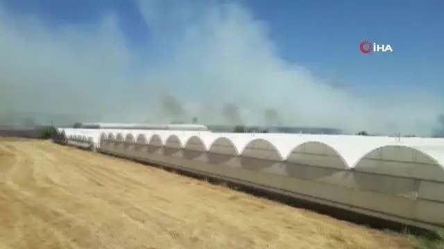 Son dakika haberi! Harabe dükkanda çıkan yangın, ormanlık alana doğru ilerliyor Son dakika haberi! Harabe dükkanda çıkan yangın, ormanlık alana doğru ilerliyor