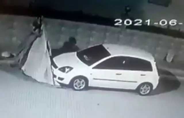 Hırsızın rahatlığını alarm bile bozamadı Hırsızın rahatlığını alarm bile bozamadı