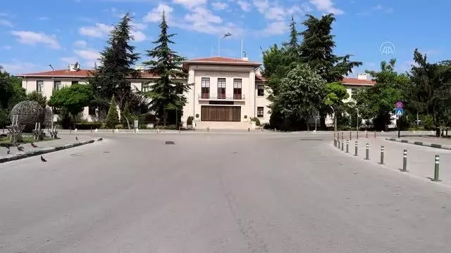 Sokağa çıkma kısıtlaması nedeniyle sessizlik hakim Sokağa çıkma kısıtlaması nedeniyle sessizlik hakim