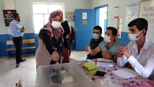 Muş'ta 6 köy ve 3 mahalle muhtarı belirlendi Muş'ta 6 köy ve 3 mahalle muhtarı belirlendi