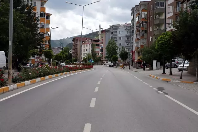 Sokağa çıkma kısıtlaması nedeniyle sakinlik yaşanıyor Sokağa çıkma kısıtlaması nedeniyle sakinlik yaşanıyor