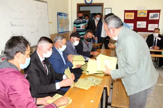 Güney beldesinde oy kullanma işlemi tamamlandı Güney beldesinde oy kullanma işlemi tamamlandı