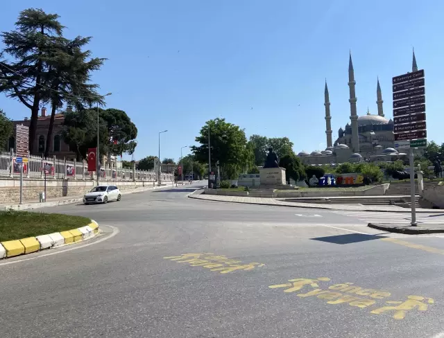 Sokağa çıkma kısıtlaması nedeniyle sessizlik hakim Sokağa çıkma kısıtlaması nedeniyle sessizlik hakim