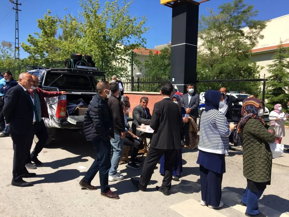 Türkiye'de 753 mahallede muhtarlık seçimi