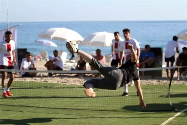Türkiye'nin ilk ayak tenisi şampiyonası Alanya'da yapıldı Türkiye'nin ilk ayak tenisi şampiyonası Alanya'da yapıldı