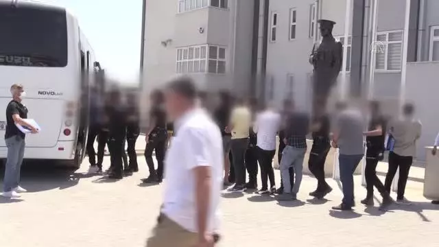 Aydın merkezli dolandırıcılık operasyonunda yakalanan şüphelilerden 14'ü tutuklandı Aydın merkezli dolandırıcılık operasyonunda yakalanan şüphelilerden 14'ü tutuklandı