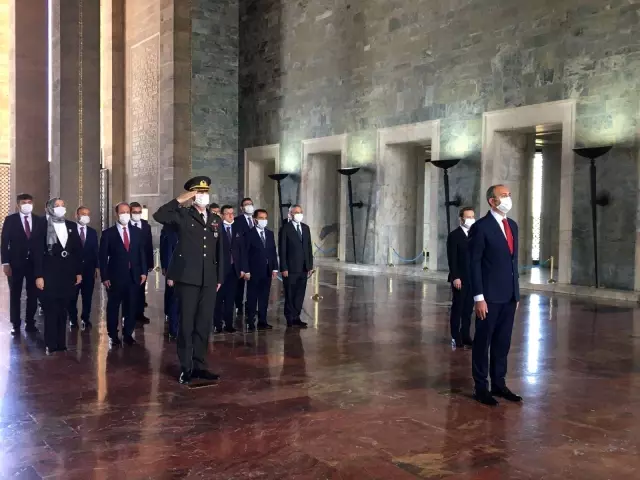 Son dakika haber | Bakan Gül ve yeni HSK üyeleri Anıtkabir'i ziyaret etti