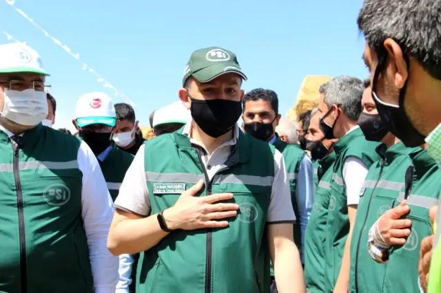 Son dakika: AFYONKARAHİSAR - Bakan Pakdemirli, yapımı tamamlanan Çay Barajı'nda incelemelerde bulundu Son dakika: AFYONKARAHİSAR - Bakan Pakdemirli, yapımı tamamlanan Çay Barajı'nda incelemelerde bulundu