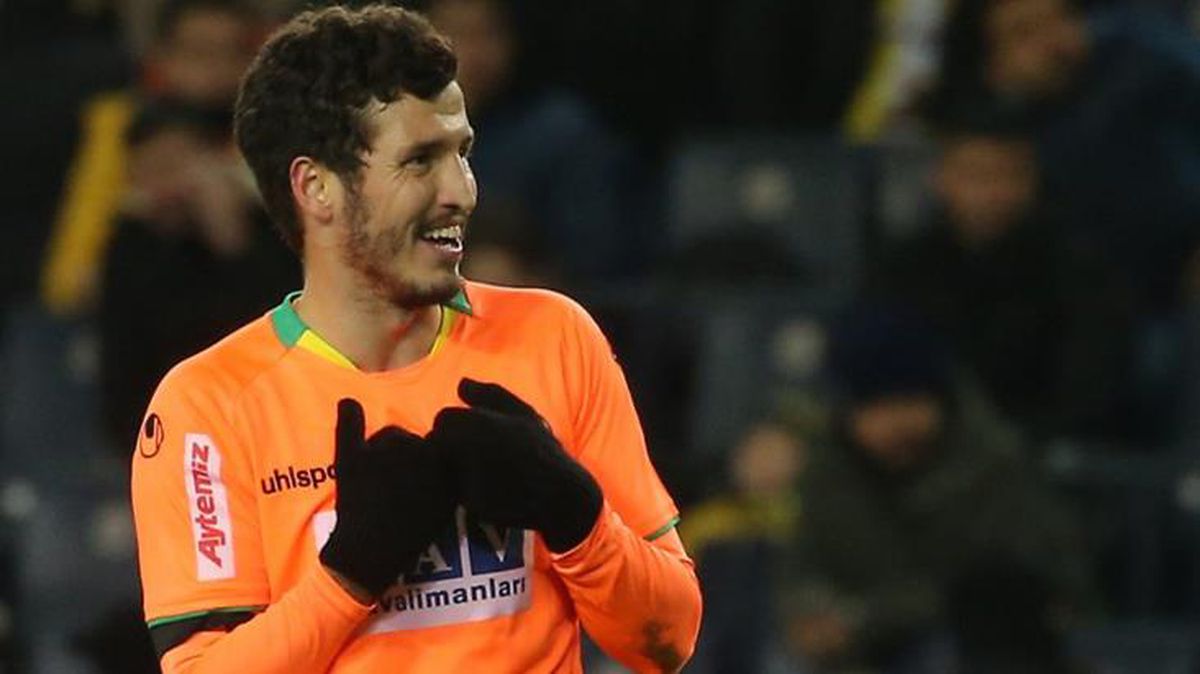 Beşiktaş'la anlaştığı konuşulan Salih Uçan, duygusal mektupla Alanyaspor'a veda etti