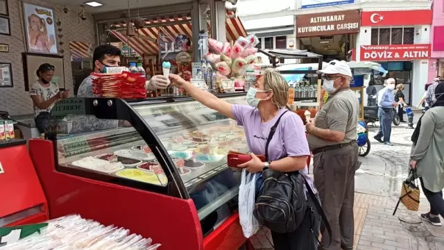 Gazlı içeceklere savaş açtı! Sadece meyve ve sebze suyu satıyor