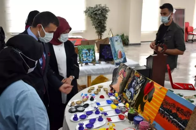 El emeği göz nuru eserler büyük ilgi gördü El emeği göz nuru eserler büyük ilgi gördü