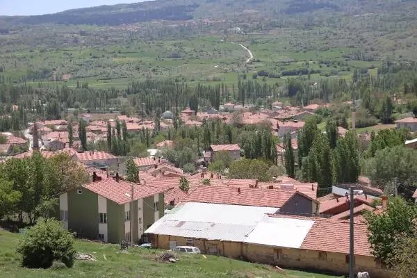 AFYONKARAHİSAR GÜNEY'DEKİ SEÇİMDE ADAYA ÇIKAN 1 OY MERAK KONUSU OLDU AFYONKARAHİSAR GÜNEY'DEKİ SEÇİMDE ADAYA ÇIKAN 1 OY MERAK KONUSU OLDU
