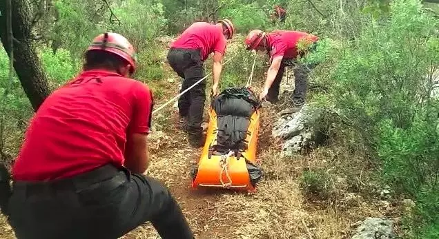 Likya yolunda yürüyüş yapan gurbetçi, kayalıklardan düşerek hayatını kaybetti Likya yolunda yürüyüş yapan gurbetçi, kayalıklardan düşerek hayatını kaybetti