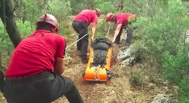 Likya yolunda yürüyüş yapan gurbetçi, kayalıklardan düşerek hayatını kaybetti Likya yolunda yürüyüş yapan gurbetçi, kayalıklardan düşerek hayatını kaybetti