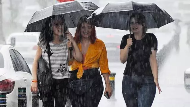 Meteoroloji uyardı! Çok sayıda il sağanak yağmura teslim olacak Meteoroloji uyardı! Çok sayıda il sağanak yağmura teslim olacak