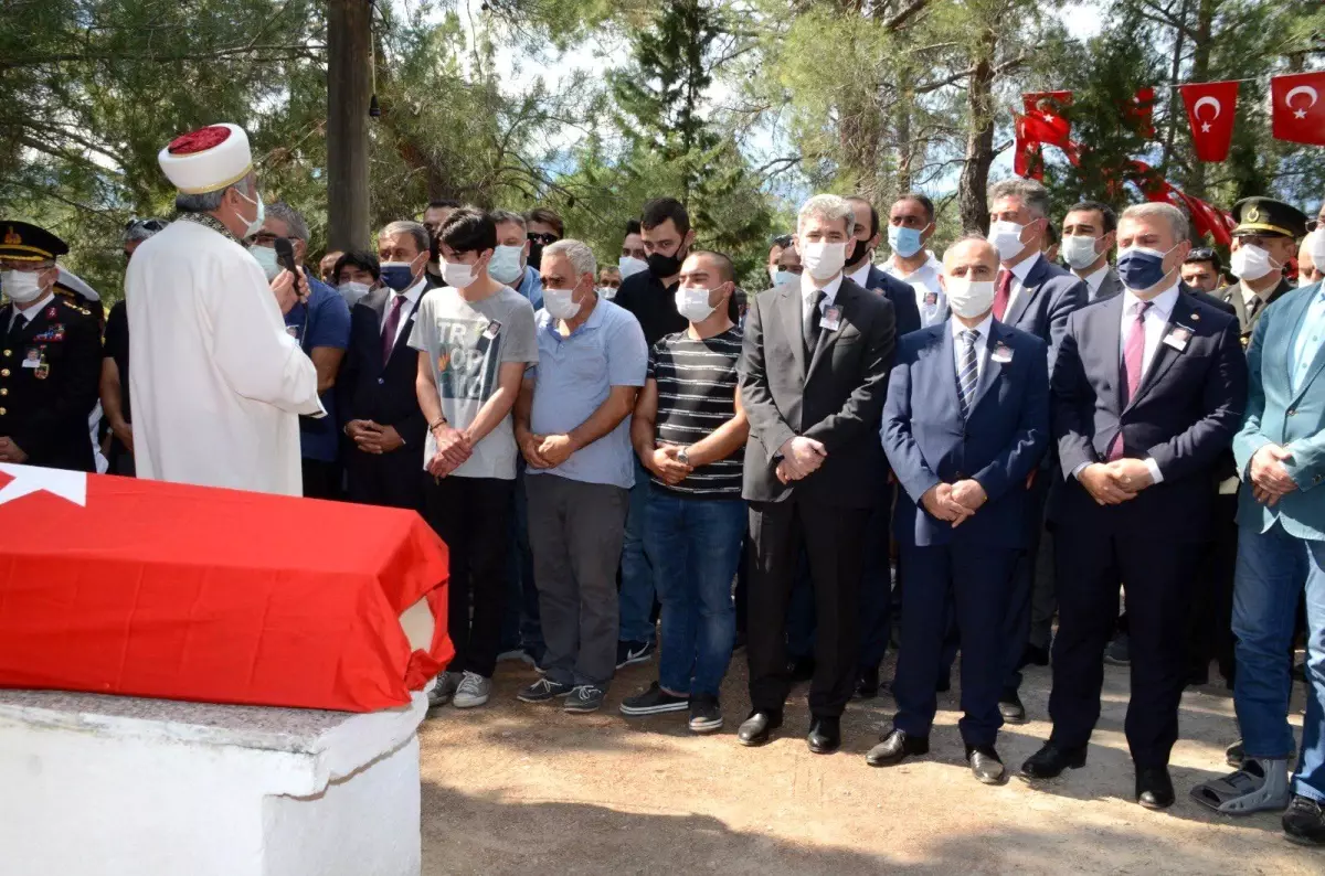 Şehit Polis Memuru Cihan Türkmenoğlu Son Yolculuğuna Uğurlandı