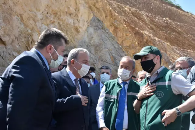 Son dakika: AFYONKARAHİSAR - Bakan Pakdemirli, yapımı tamamlanan Çay Barajı'nda incelemelerde bulundu Son dakika: AFYONKARAHİSAR - Bakan Pakdemirli, yapımı tamamlanan Çay Barajı'nda incelemelerde bulundu