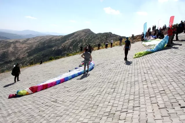 Terörün kökü kazıldı, o dağlarda artık yamaç paraşütçüler semada
