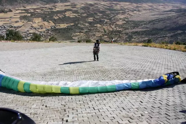 Terörün kökü kazıldı, o dağlarda artık yamaç paraşütçüler semada