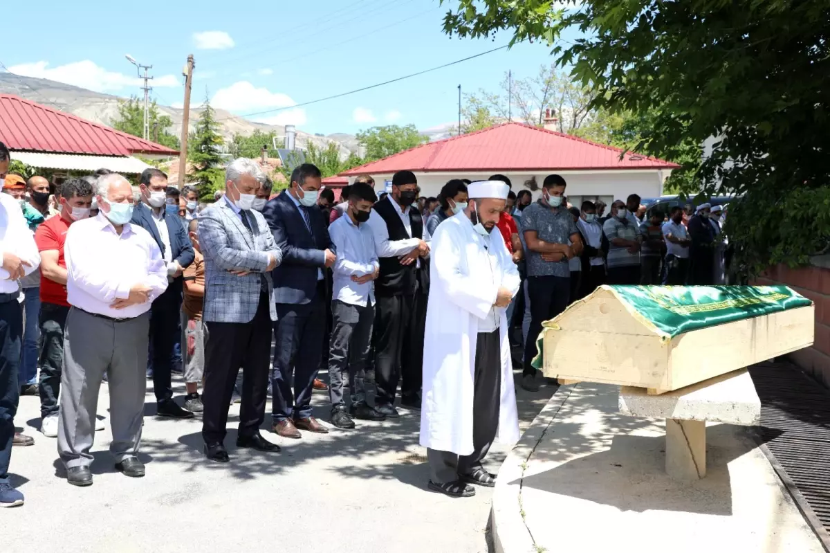 7 Yaşındaki Şefik Ali Şimşek, Lösemi Hastalığına Yenik Düştü