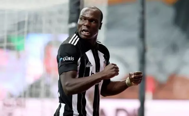 Aboubakar'dan Beşiktaş'a büyük çalım! Al Nassr'a transfer oldu Aboubakar'dan Beşiktaş'a büyük çalım! Al Nassr'a transfer oldu
