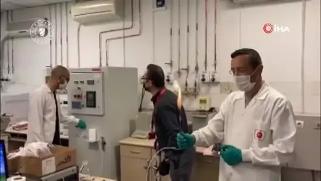 Son dakika haber... Bakan Dönmez, 135 milyar m3'lük doğal gazın laboratuvar ortamında yakılmasının görüntülerini paylaştı Son dakika haber... Bakan Dönmez, 135 milyar m3'lük doğal gazın laboratuvar ortamında yakılmasının görüntülerini paylaştı
