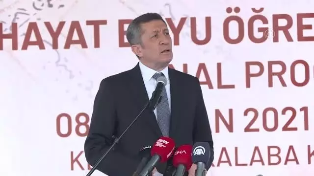 Bakan Selçuk, 'Hayat Boyu Öğrenme Haftası Final Programı'na katıldı (1) Bakan Selçuk, 'Hayat Boyu Öğrenme Haftası Final Programı'na katıldı (1)