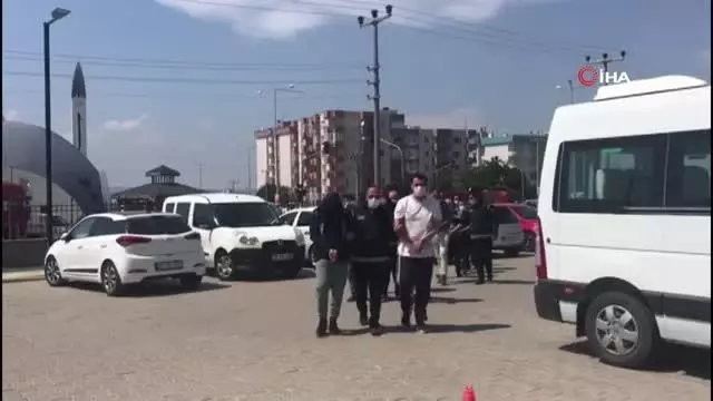 Çanakkale'de 98 düzensiz göçmen ile 10 göçmen kaçakçısı yakalandı