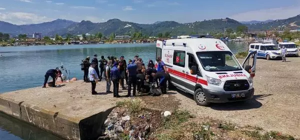 Denizde kaybolan Mert'in 1 gün sonra cansız bedenine ulaşıldı (2)