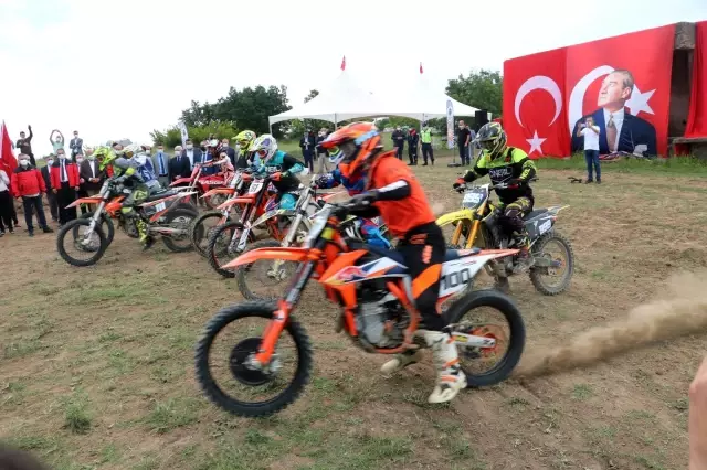 Vali Canalp; Edirne'yi Su Sporlarından Sonra Motor Sporlarının da Merkezi Yapacağız Vali Canalp; Edirne'yi Su Sporlarından Sonra Motor Sporlarının da Merkezi Yapacağız