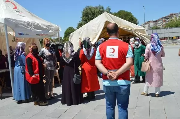 ELAZIĞ'DA FİLİSTİN'E DESTEK KERMESİ